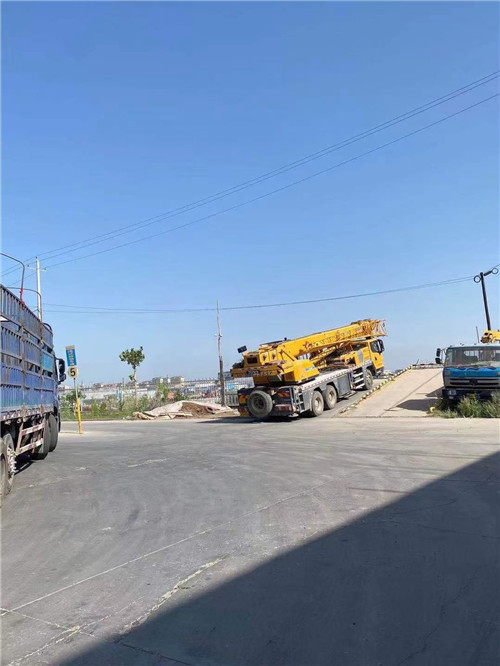 始兴县25吨吊车的租赁价格大概是多少？